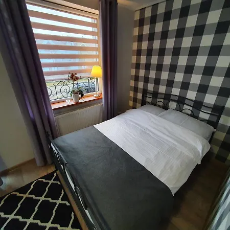 Pensión Slow Leba Baltycka - Klimatyzowane Apartamenty Z Aneksami Kuchennymi *